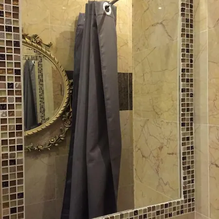 Bed & Breakfast Cocon Cosy Chambre Romantique Labellisee Nice Mer A 5 Minutes A Pied 3*